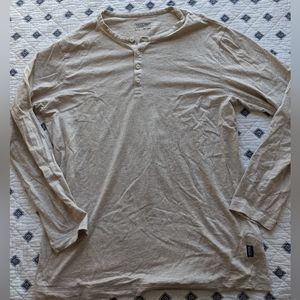 Men's Large Patagonia Henley